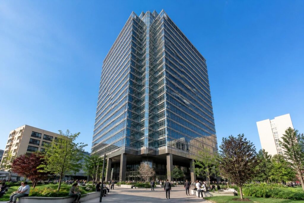 découvrez l'architecture unique de la tour kennedy et plongez dans la vie quotidienne au sein de ce bâtiment emblématique, symbole d'innovation et d'histoire urbaine.